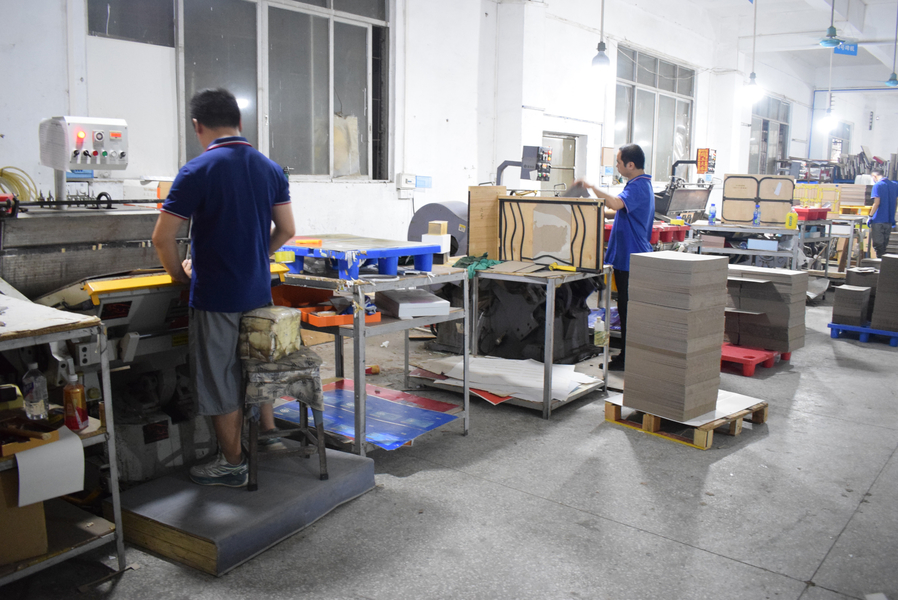 GUANGZHOU YM PACKAGE PRODUCTS CO.,LTD. خط تولید تولید کننده