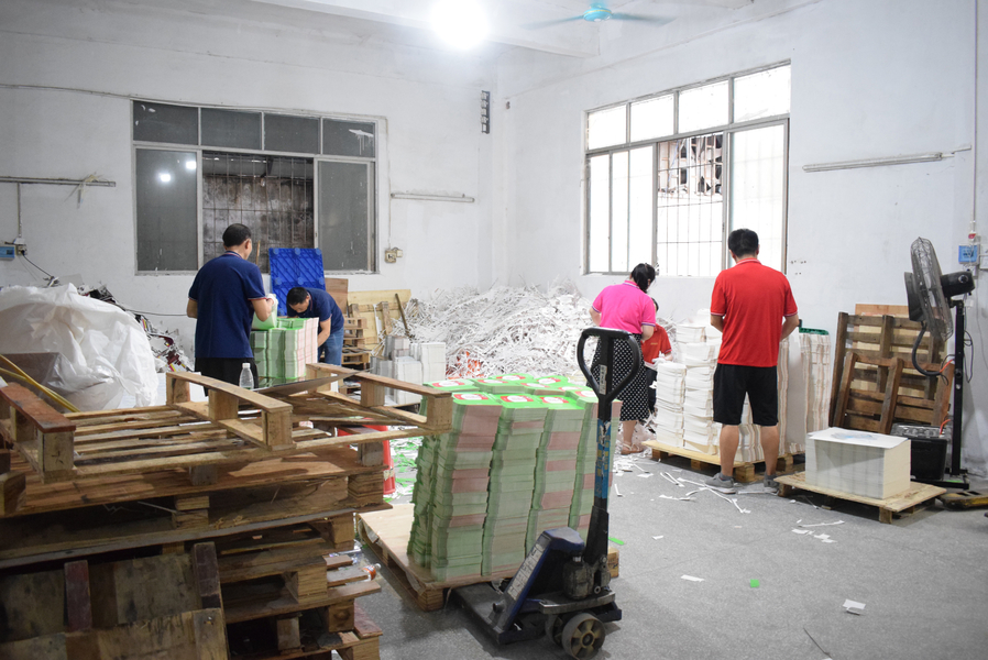 GUANGZHOU YM PACKAGE PRODUCTS CO.,LTD. خط تولید تولید کننده